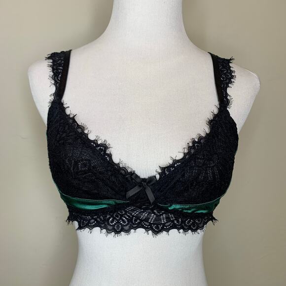 Black Green Lace Bralette Bra Frill Sz Medium - Picture 1 of 9